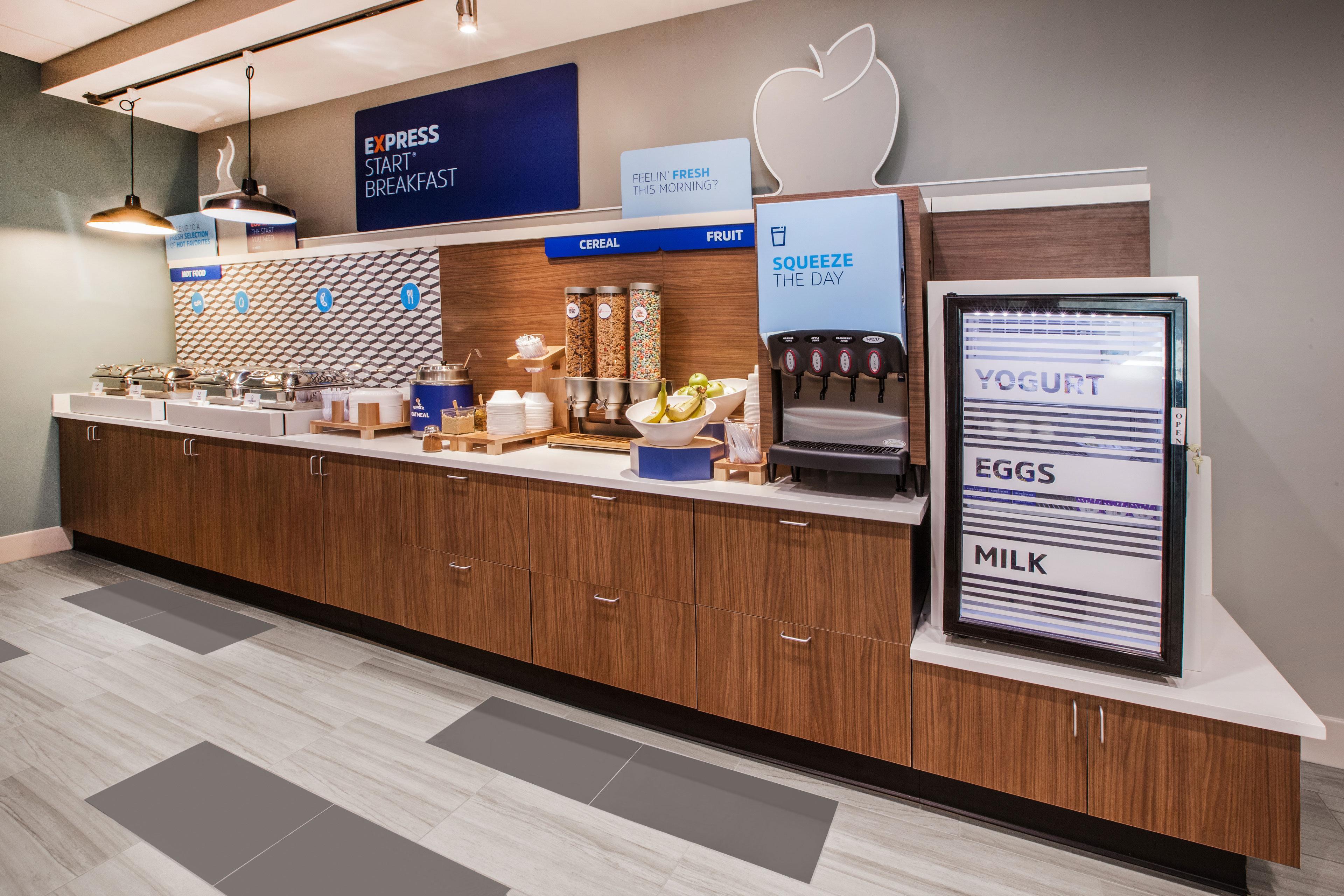 Express & Bryan-montpelier By Ihg Hotel 2*