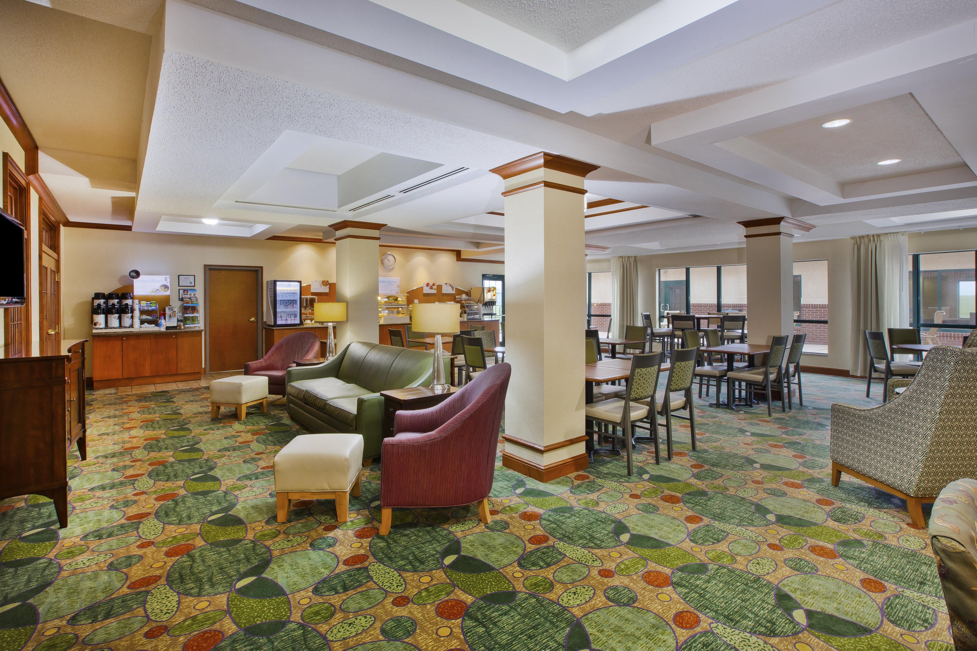Express & Bryan-montpelier By Ihg 2* Holiday City