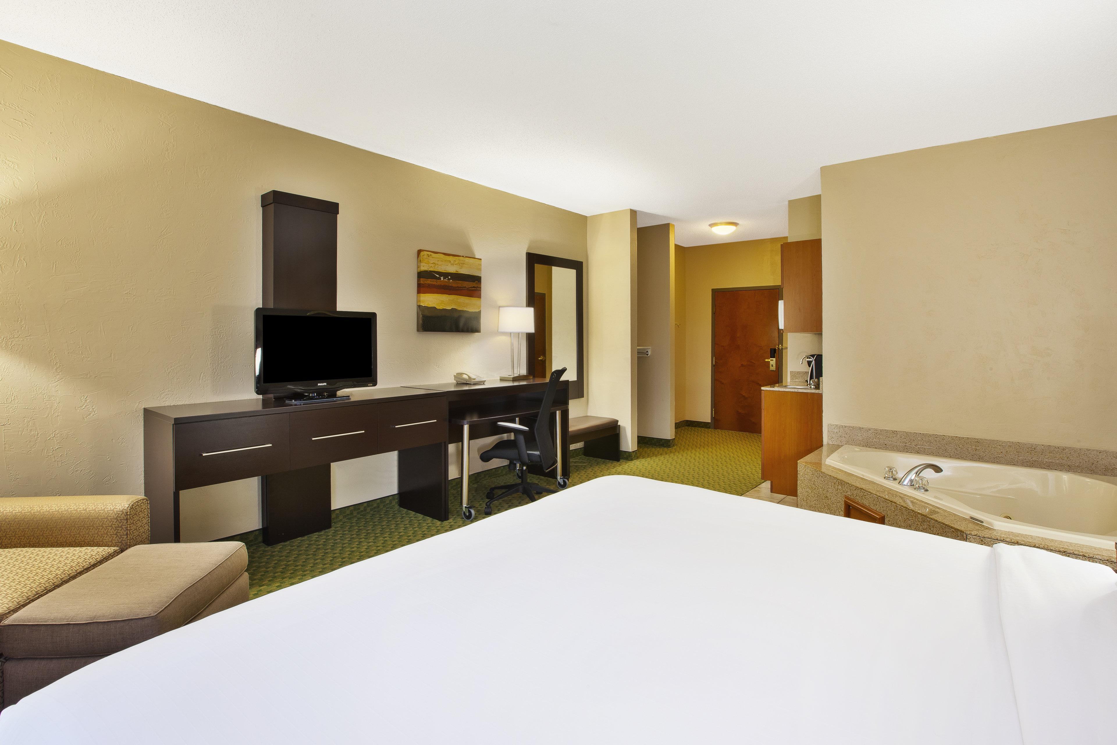 Express & Bryan-montpelier By Ihg