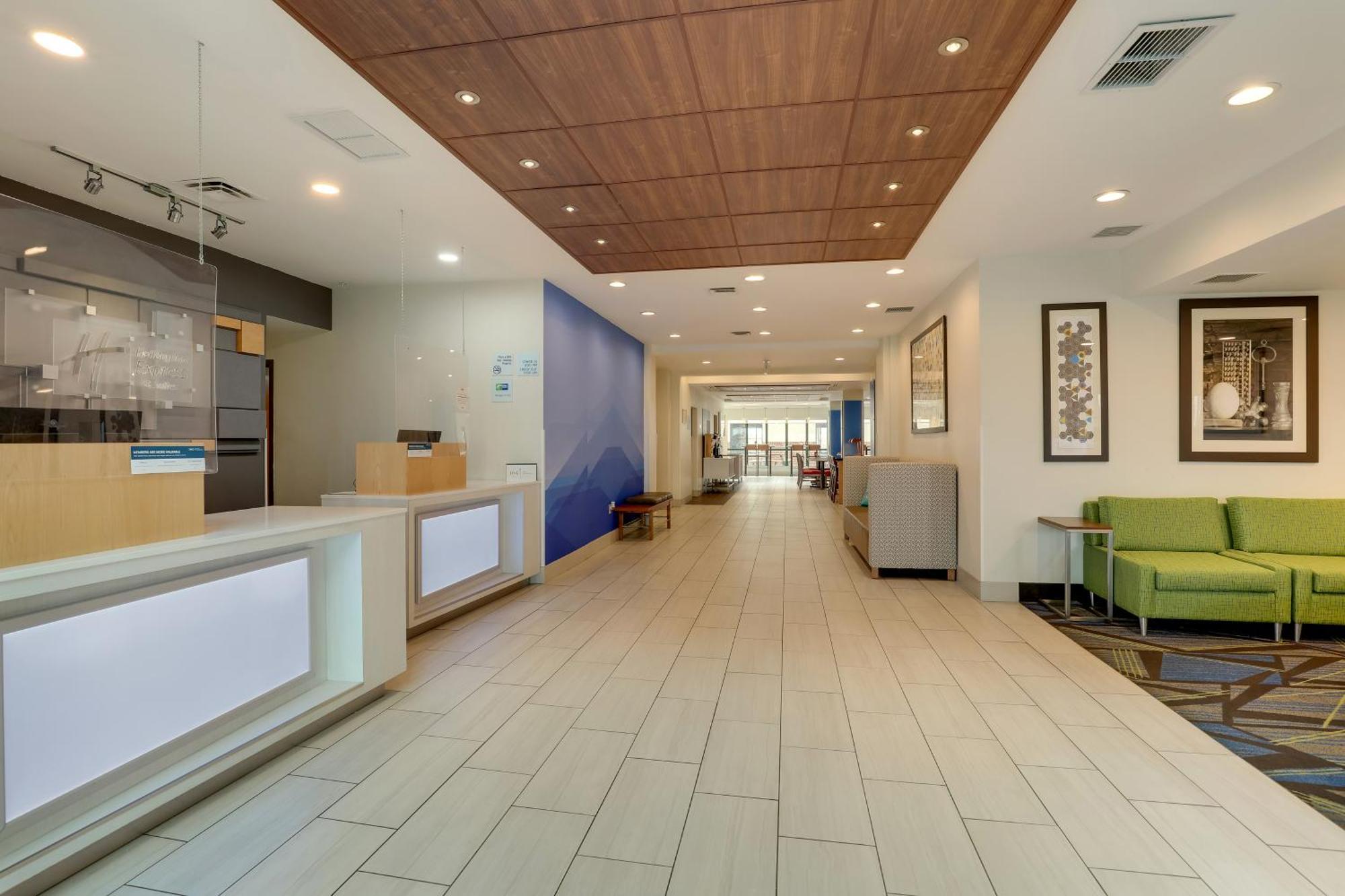 Express & Bryan-montpelier By Ihg 2*