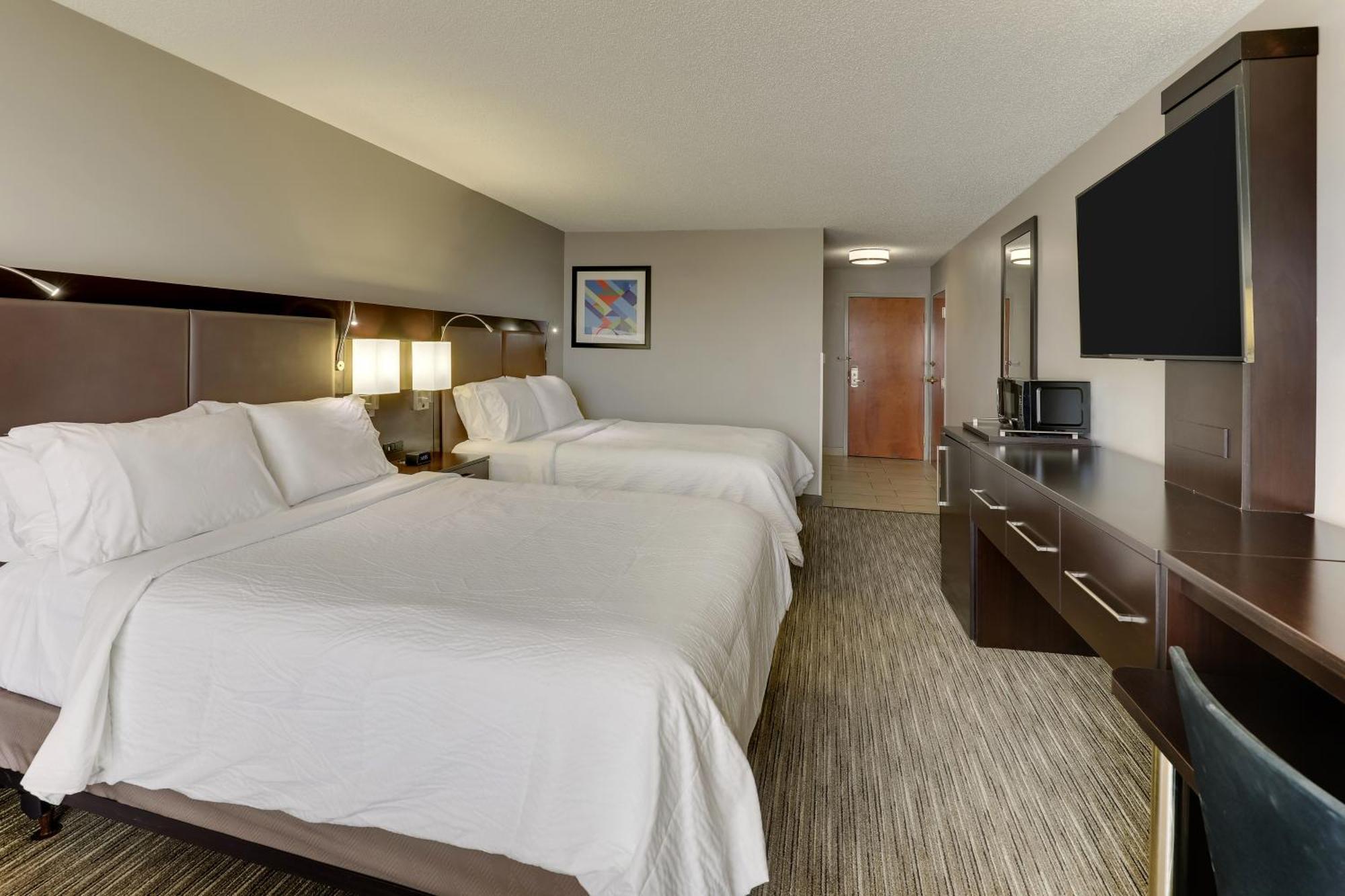 Express & Bryan-montpelier By Ihg Hotel Holiday City