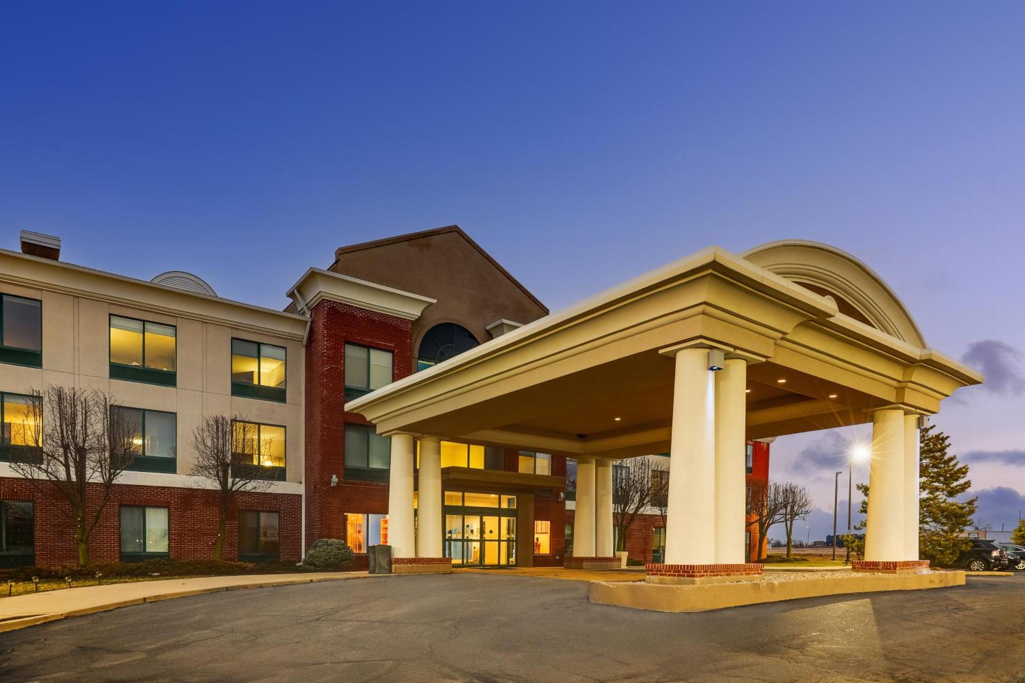 Express & Bryan-montpelier By Ihg Holiday City