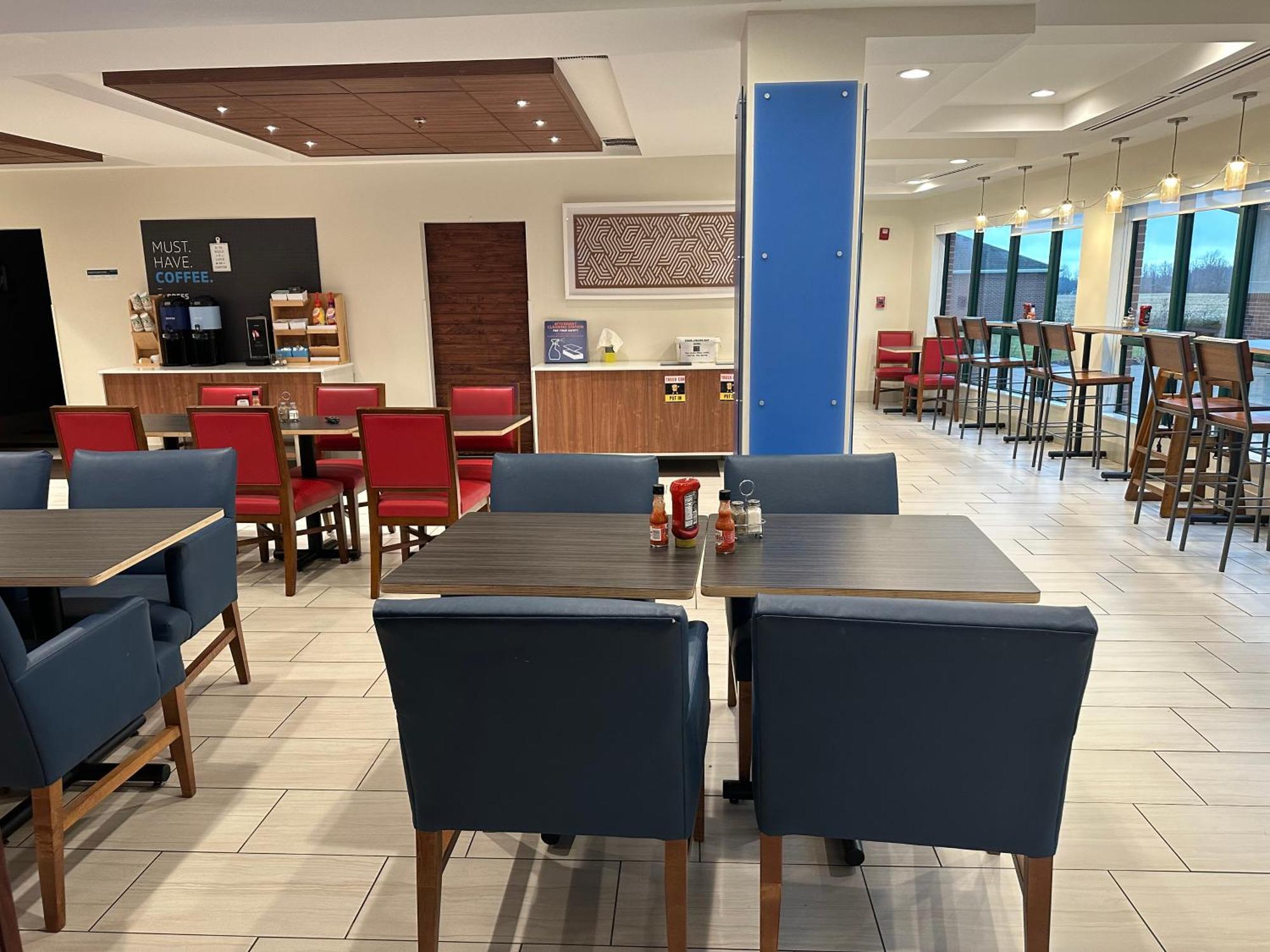 Hotel Express & Bryan-montpelier By Ihg Holiday City