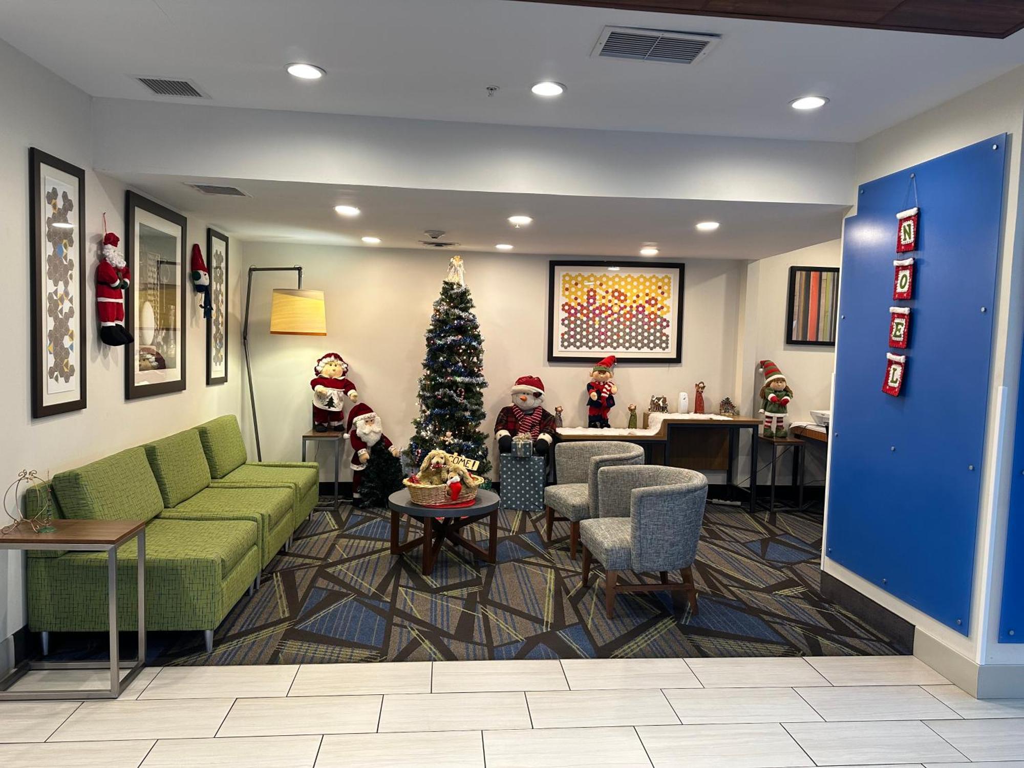 Express & Bryan-montpelier By Ihg Hotel