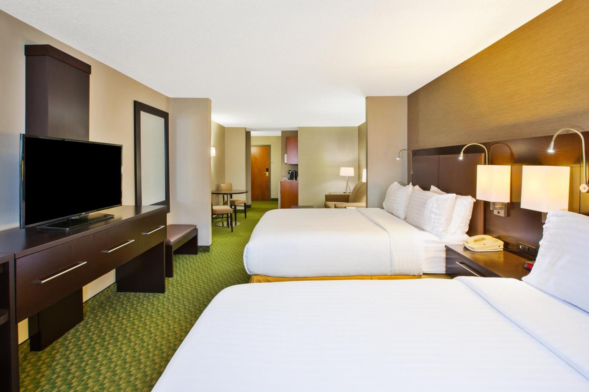 Express & Bryan-montpelier By Ihg 2* Holiday City