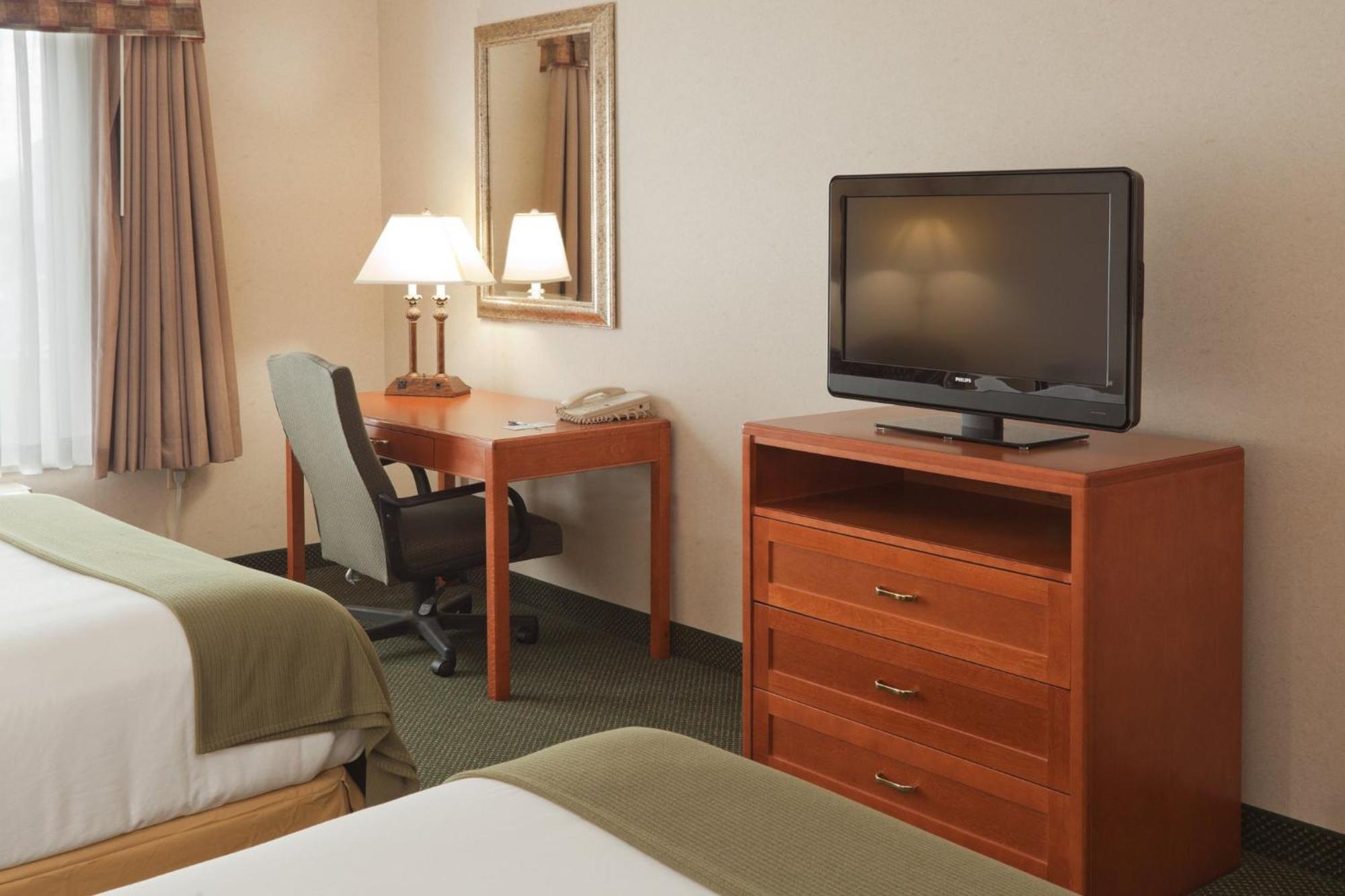 Hotel Express & Bryan-montpelier By Ihg Holiday City
