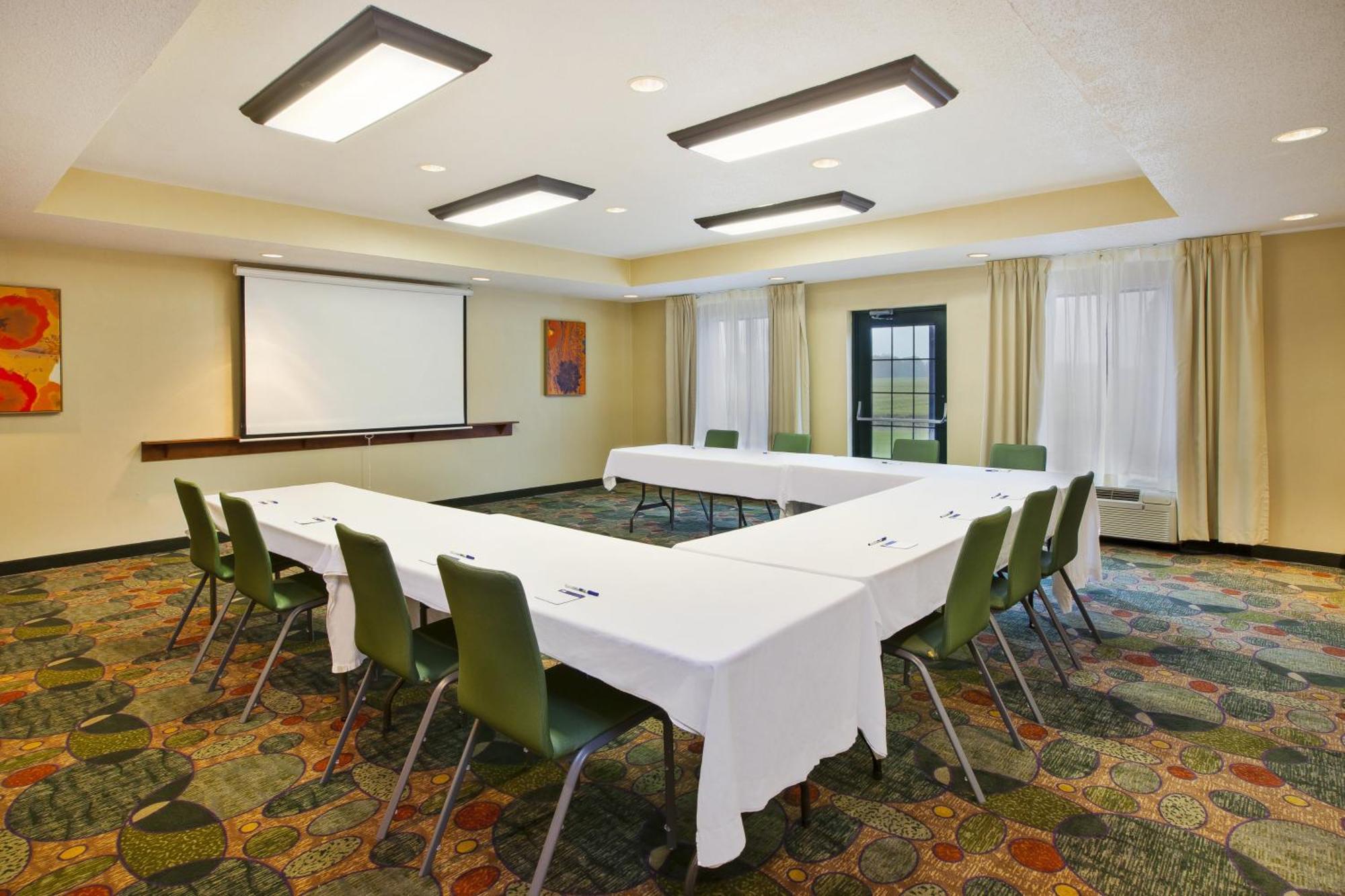 Express & Bryan-montpelier By Ihg Holiday City