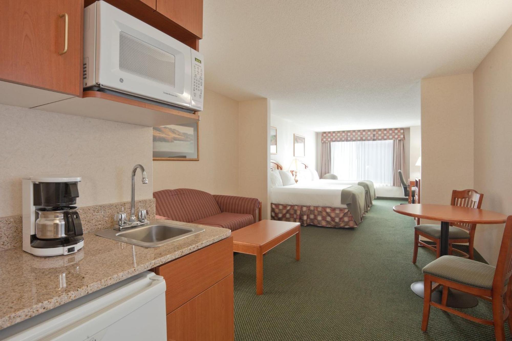 Express & Bryan-montpelier By Ihg 2* Holiday City