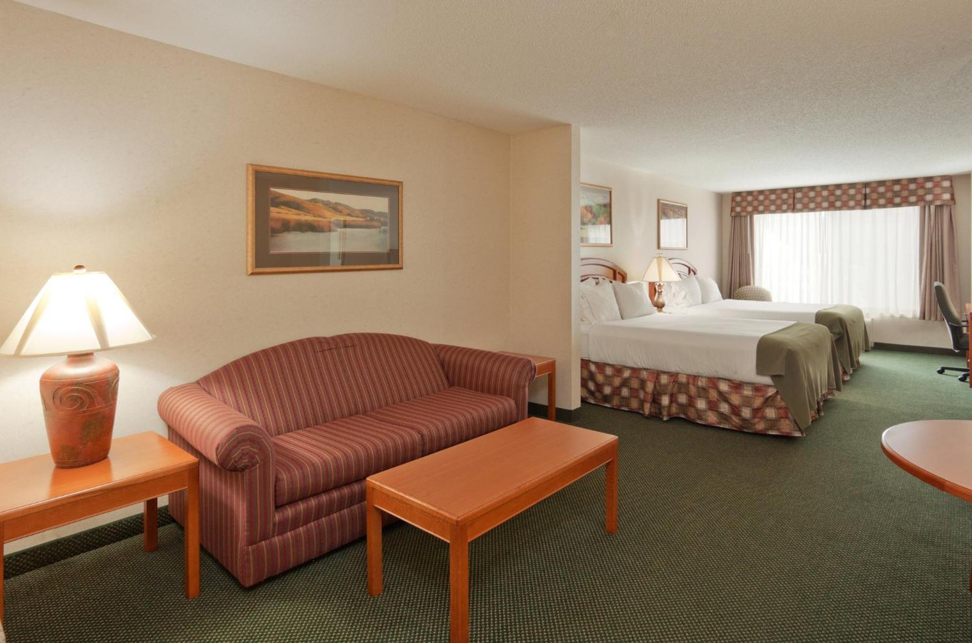 Express & Bryan-montpelier By Ihg 2* Holiday City